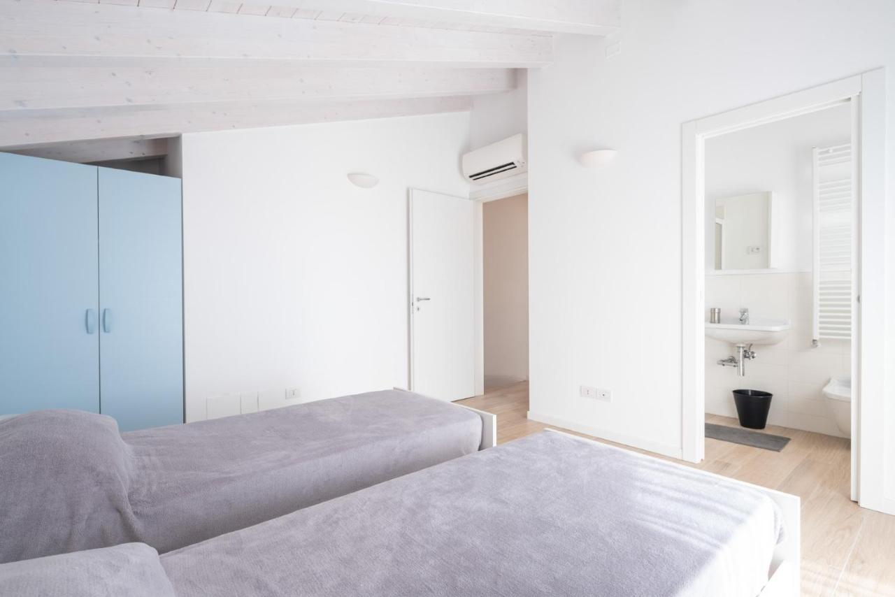 Finisterrae 8 *